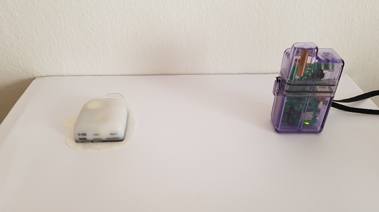 Omnipod_pod_and_RileyLink_Position